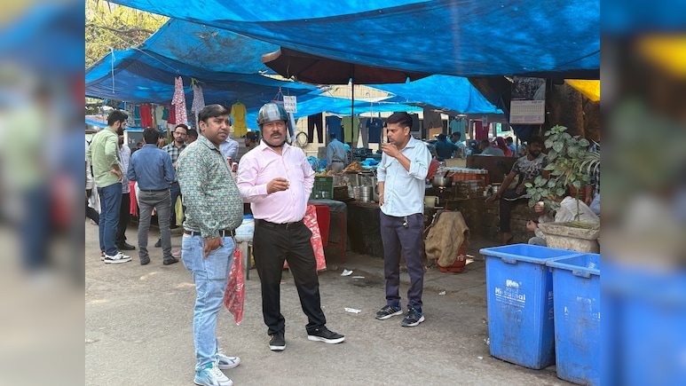 ग्राउंड रिपोर्ट : जितनी कमाई नहीं, उससे ज्यादा महंगी गैस;  छोटे दुकानदारों के सामने रोजी-रोटी का संकट