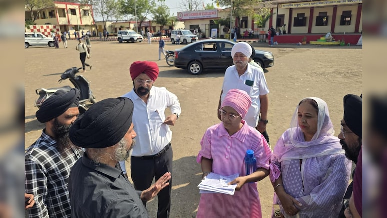 परीक्षा में सिख छात्रा की पगड़ी और कृपाण उतरवाने पर विवाद, हंगामे के बाद प्रशासन ने मांगी माफी&nbsp;