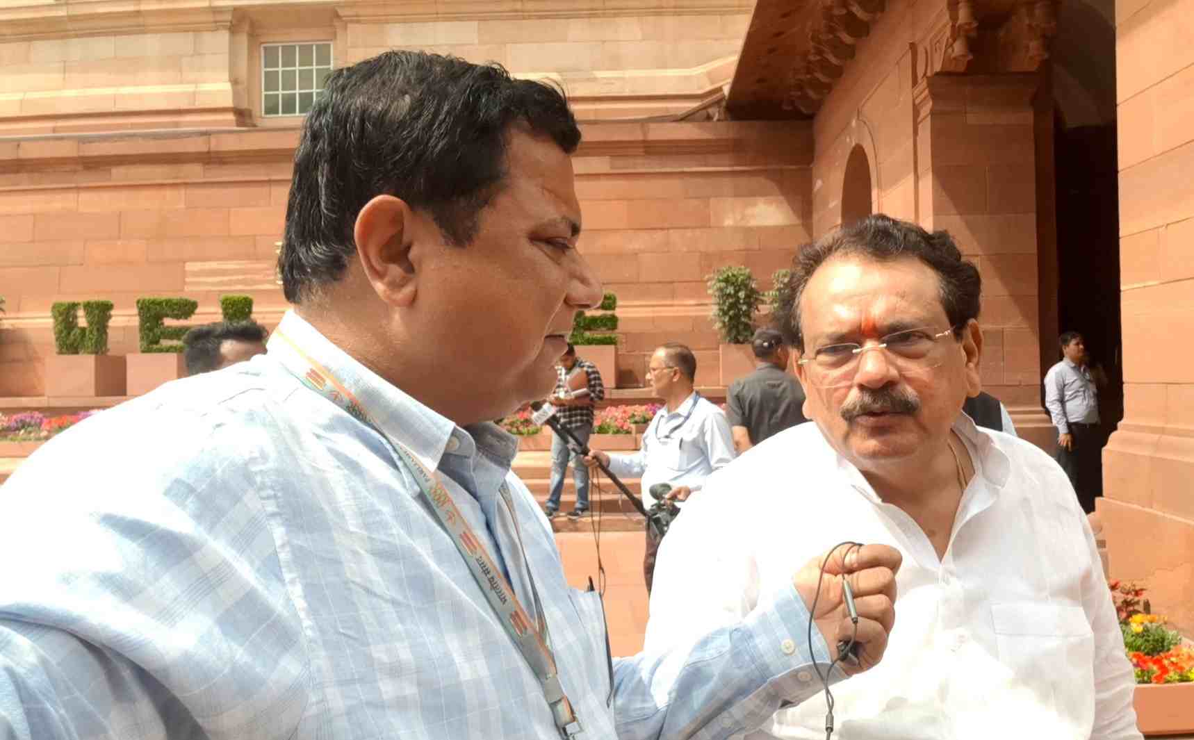 LPG पर राहुल ने सरकार को घेरा तो केंद्रीय मंत्री बघेल ने किया पलटवार, कहा- विपक्ष फैला रहा है भय और भ्रम...