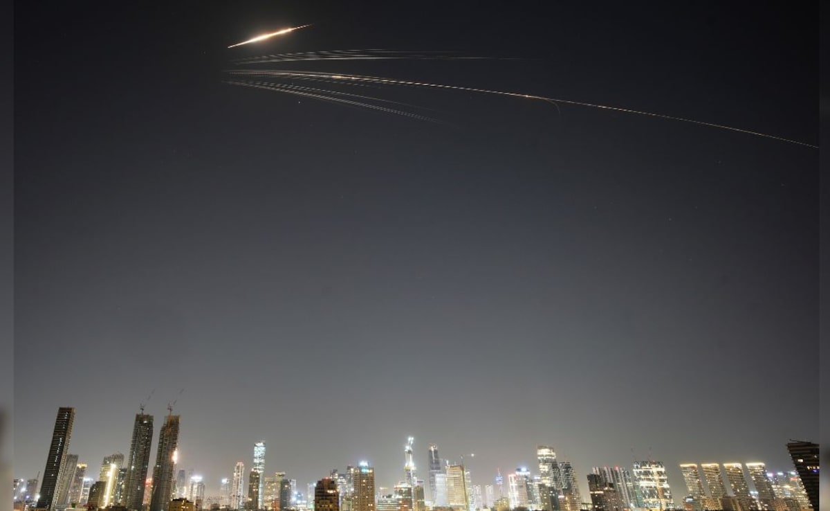 Middle East War LIVE: ईरान‑इजरायल‑अमेरिका संघर्ष का 21वां दिन: तनाव चरम पर, ईरान ने देर रात फिर दागीं मिसाइलें