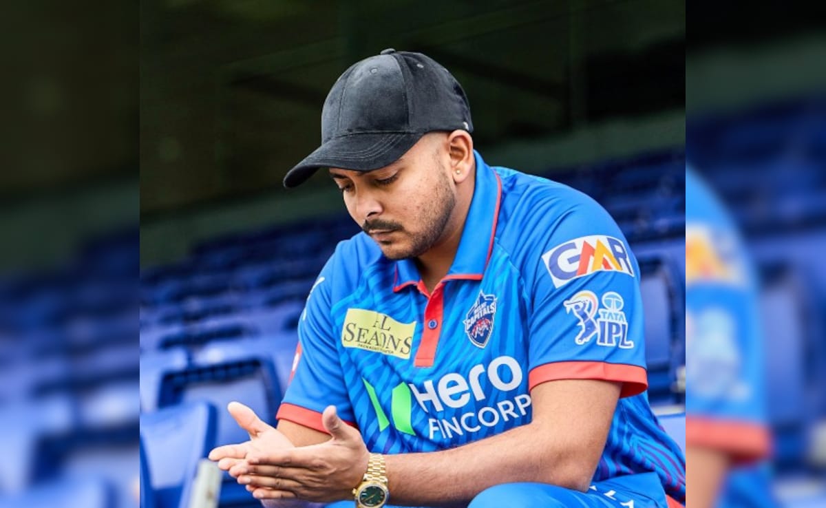 IPL 2026: कुछ कहानियां खत्म नहीं होती... पृथ्वी शॉ हुए इमोशनल, दिल्ली कैपिटल्स ने शेयर किया घर-वापसी का वीडियो