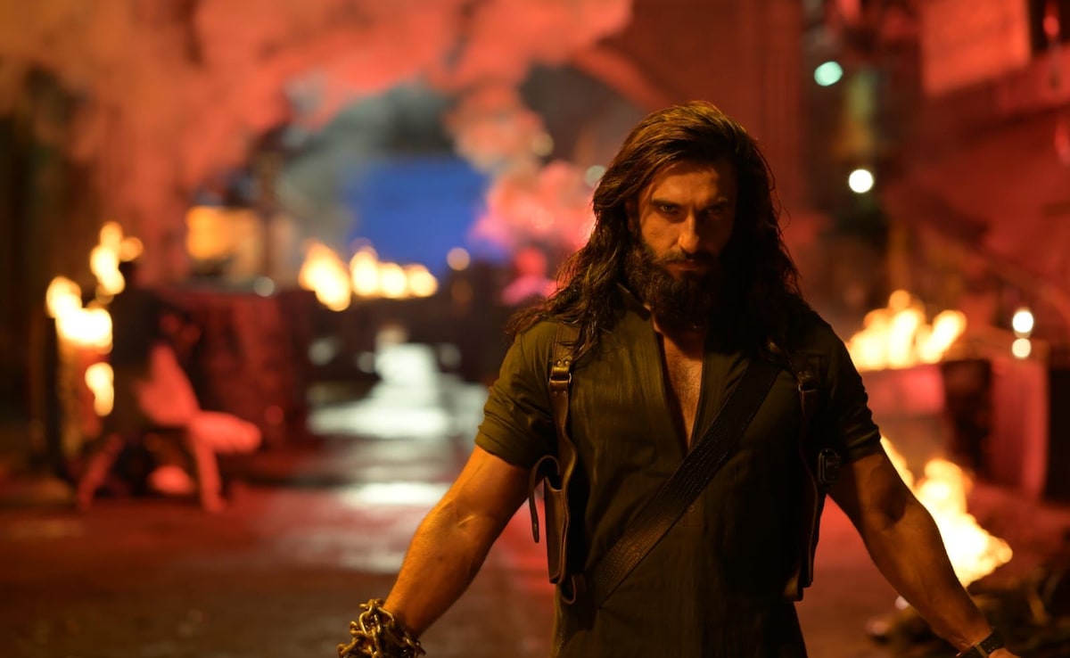 Dhurandhar 2 Review: सिनेमाघरों में रिलीज हुई रणवीर सिंह की धुरंधर द रिवेंज, फर्स्ट डे फर्स्ट शो धुरंधर 2 का पढ़ें रिव्यू