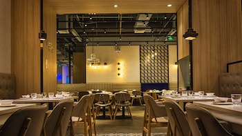 LPG Crisis: Bengaluru Hotel Association Moves Karnataka High Court For Urgent Relief Amid Daily Disruptions