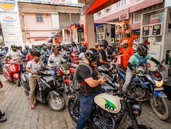 Premium Petrol Price Rises To Rs 160 Per Litre, Jet Fuel Crosses Rs 2 lakh