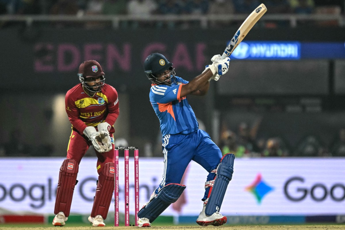 India vs West Indies Live Score:  संजू सैमसन-सूर्यकुमार यादव कूट रहे रन, भारत का स्कोर 100 के करीब
