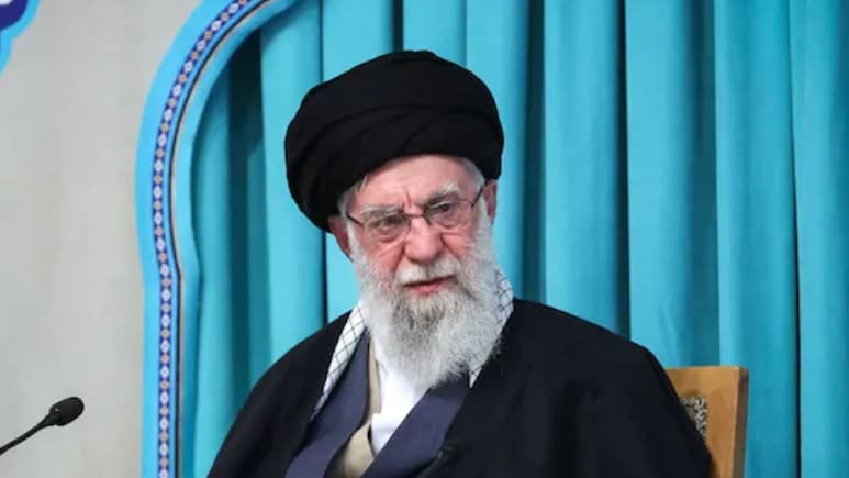 Ayatollah Ali Khamenei: मोठी बातमी: इराणचे सुप्रीम लीडर अयातुल्ला अली खामेनेईंचा मृत्यू; मीडियाचा दावा