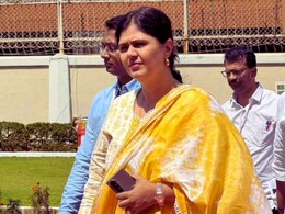 Pankaja Munde : पंकजा मुंडेना उच्च न्यायालयाचा झटका, नोटीस पाठवली; काय आहे कारण?