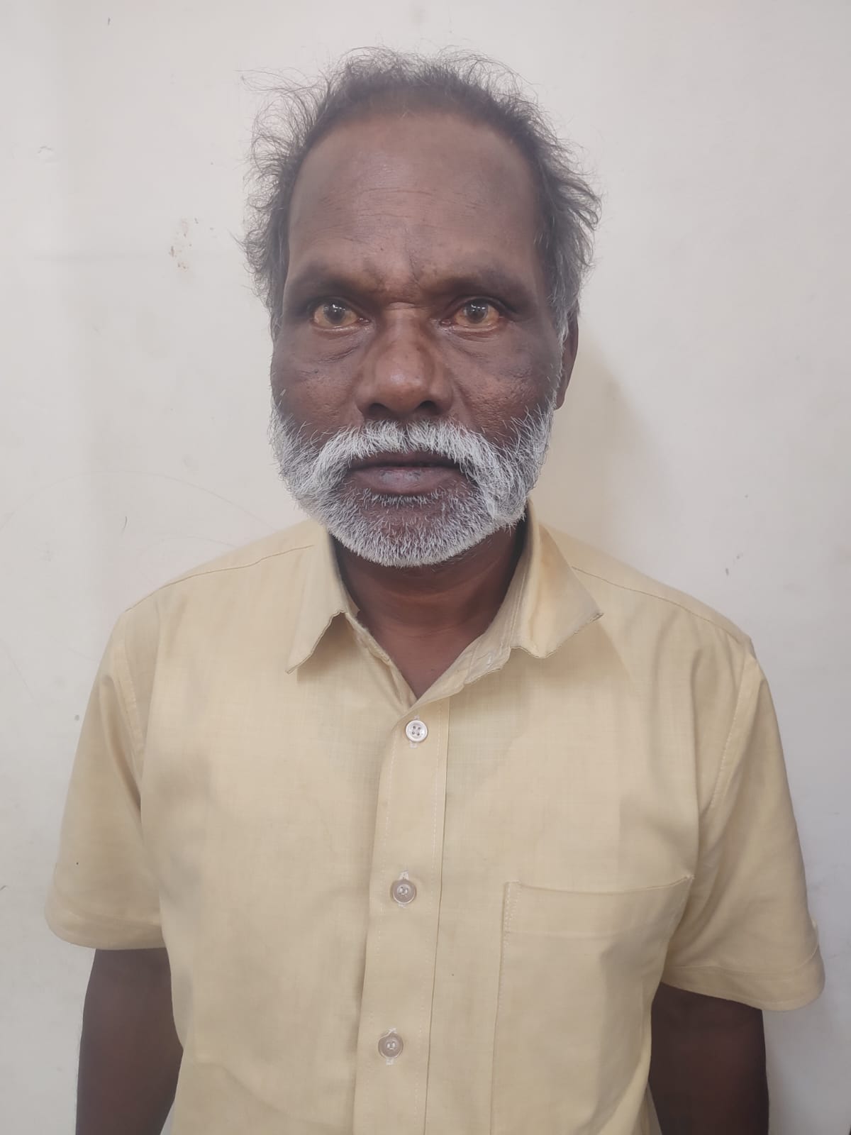 Fake Parrot Astrologer Dupes Bengaluru IT Officer of ₹20 Lakh, Arrested