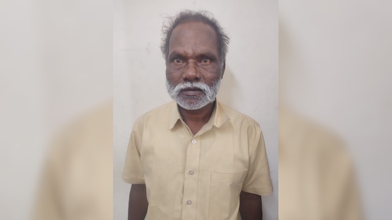 Fake Parrot Astrologer Dupes Bengaluru IT Officer of ₹20 Lakh, Arrested