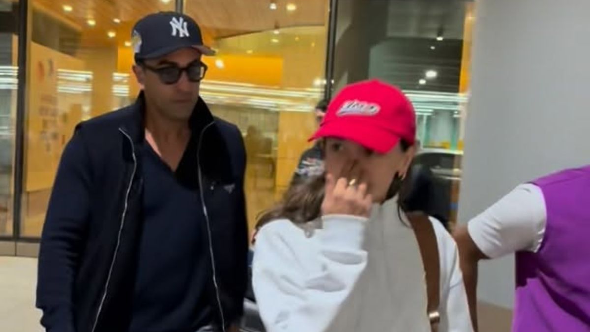 Viral Video: Ranbir Kapoor Quips"Cake <i>Kidhar Hai</i>?" While Talking To Paps About Alia Bhatt's Birthday