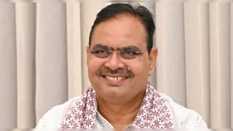 राजस्&zwj;थान में पेंशन पाने वालों के लिए खुशखबरी, भजनलाल सरकार ने बढ़ाया पैसा; अब हर महीने म&zwj;िलेंगे इतने रुपये