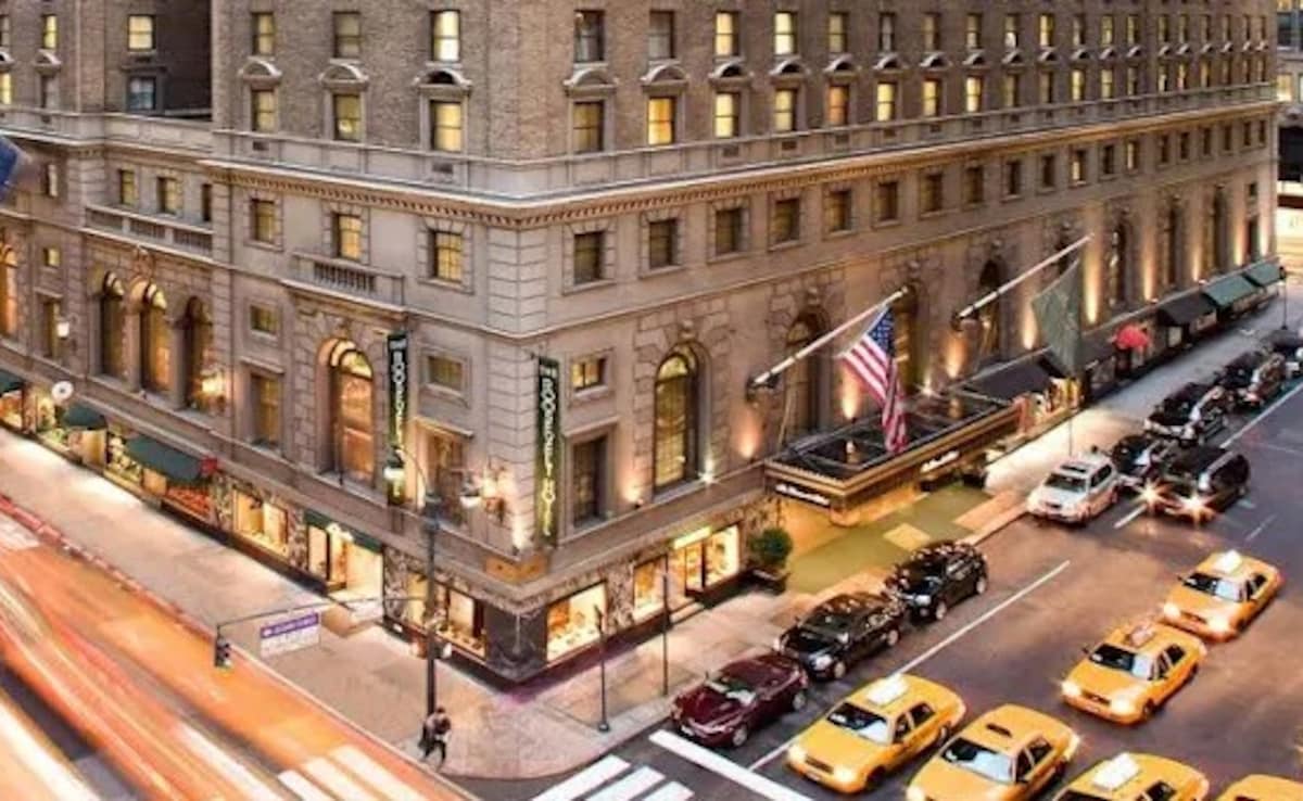 Pakistan Blocks JPMorgan's Bid for Roosevelt Hotel, Plans Joint Redevelopment