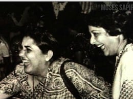 अमिताभ बच्चन के साथ दिख रही एक्ट्रेस थी नरगिस की सबसे अच्छी दोस्त, कहती थीं 'शम्मी आंटी', 90s में दूरदर्शन के शोज से हुईं पॉपुलर