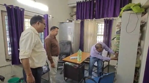 सिटी मजिस्ट्रेट ने मारा हाइडिल ऑफिस पर छापा, नशे में मिला कार्यालय सहायक निलंबित