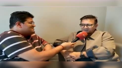 Exclusive Interview: एक्टर कुमुद मिश्रा ने मनाई 'भोपाल' में होली, सुनाए बचपन के अनसुने किस्से
