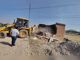 ग्वालियर में बुलडोजर एक्शन! आधा दर्जन अवैध कॉलोनियों में की कार्रवाई