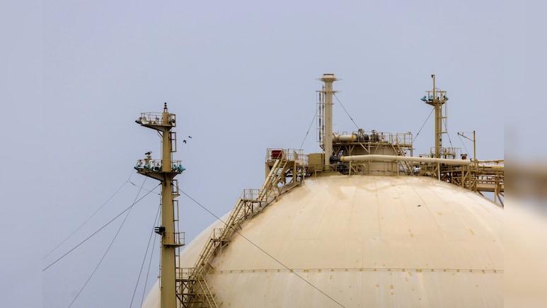 European Gas Jumps 35% After World's Top LNG Plant Hit by Iran