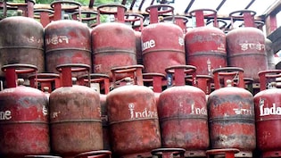 Govt Slashes LPG Refill Wait Time For Rural Consumers To 25 Days