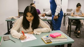 10वीं बोर्ड परीक्षा साल में दो बार: क्या छात्र हो रहे हैं लापरवाह? जानिए Experts की राय