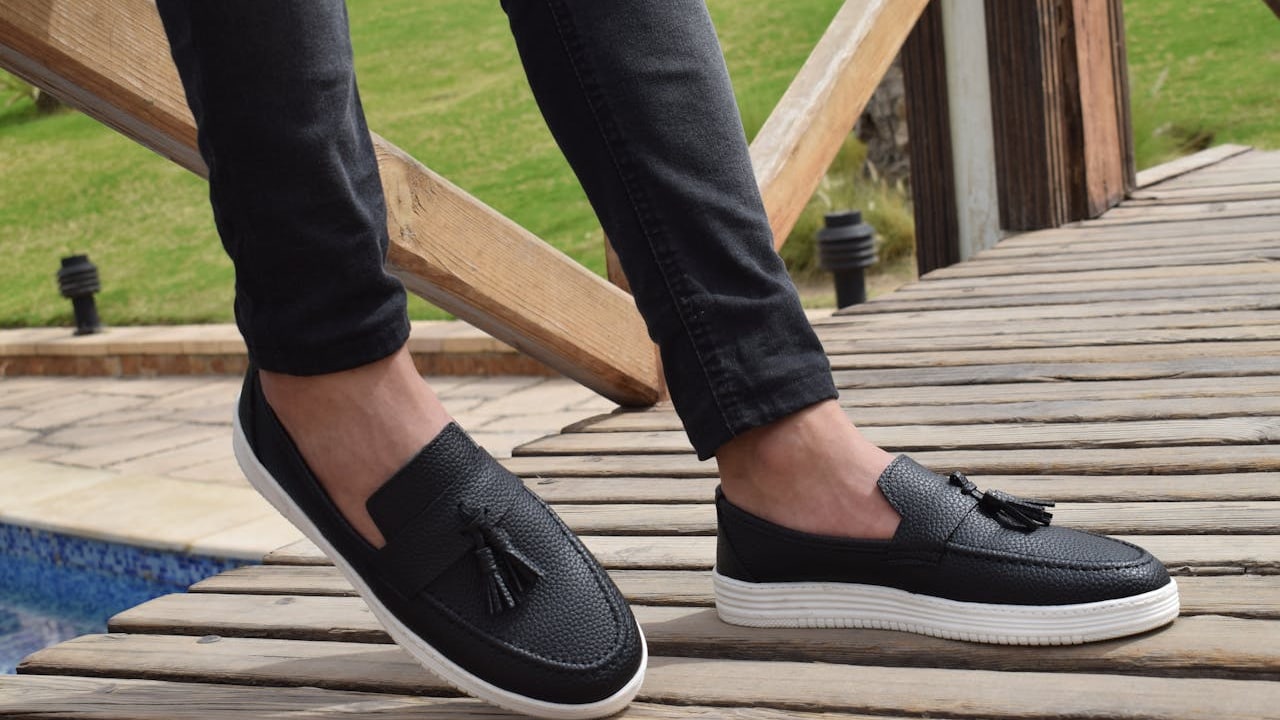 Myntra Birthday Blast Men's Footwear Upto 50% Off