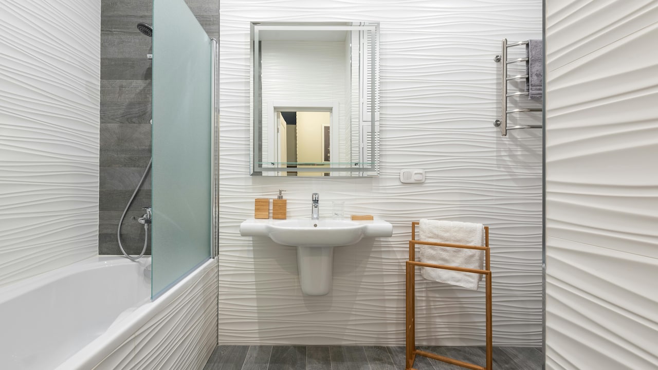 Anti-Fog Bathroom Mirrors: Why They Are Becoming Popular In Modern Homes