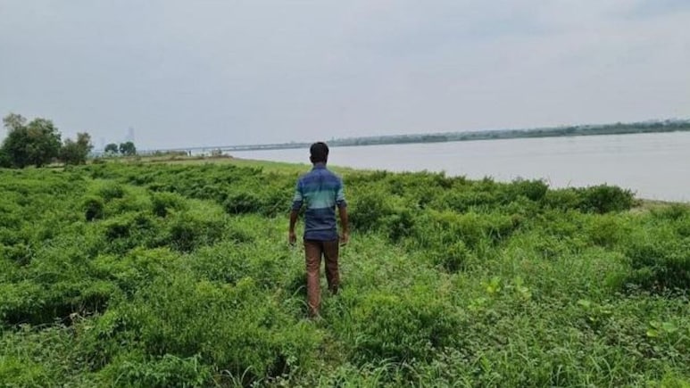 &lsquo;हमारे कागज पूरे, फिर भी छीनी जा रही जमीन&rsquo;, हरियाणा vs UP सीमा विवाद में सड़कों पर उतरे बागपत के किसान