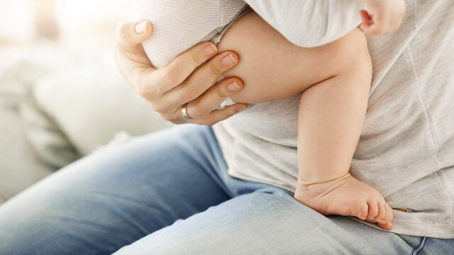 The bowel patterns of babies are different depending on their age and diet
