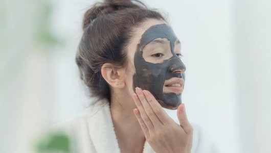 अब Pimple नहीं करेगा आपको परेशान, स्किन की होगी Deep Cleaning, ये Charcoal Mask कर रहे हैं कमाल