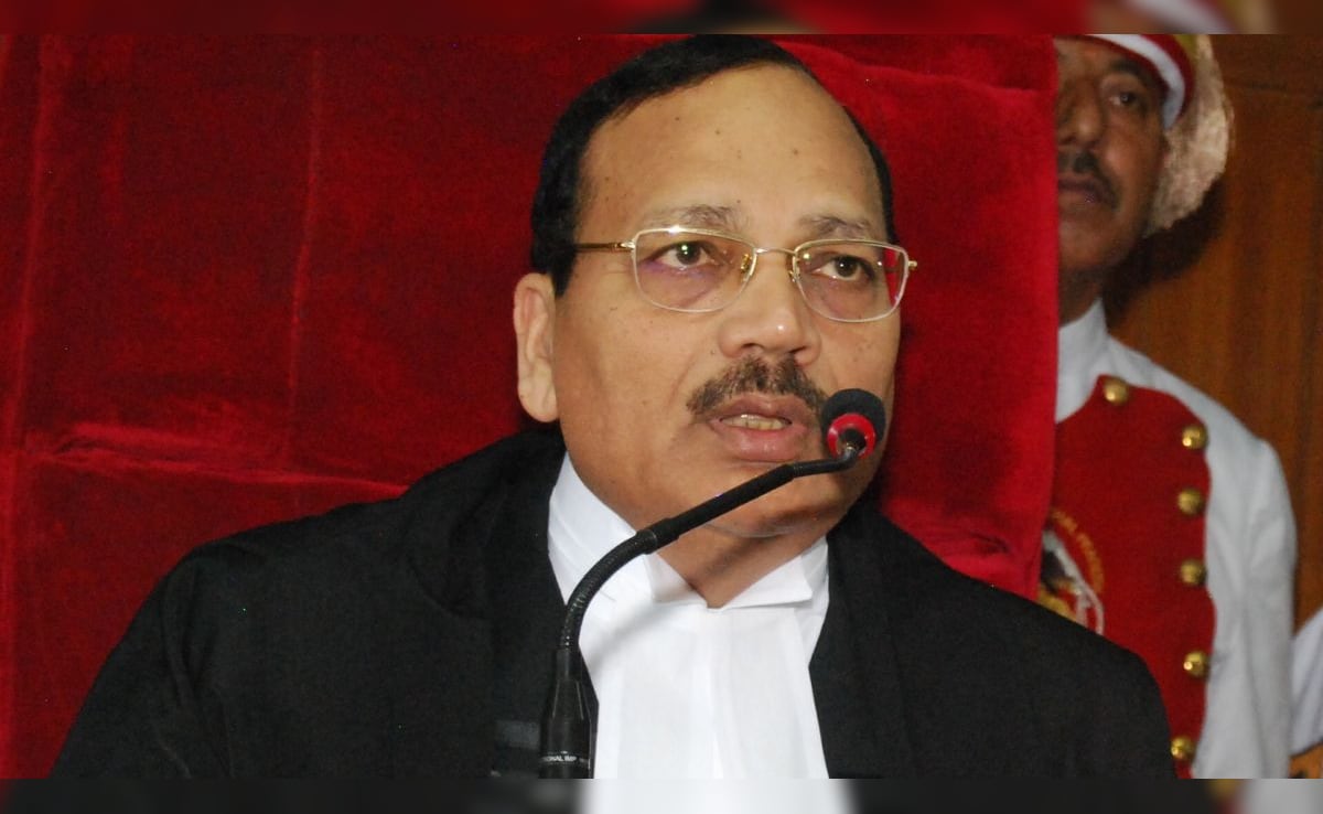 CJI के भाई को किया फोन, SC के आदेश पर उठाए सवाल; भड़कते हुए चीफ जस्टिस सूर्यकांत ने पूछा- 'हिम्मत कैसे हुई?'