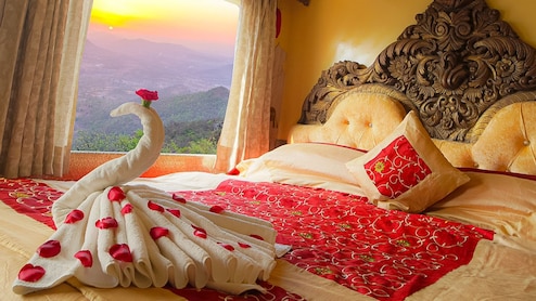 This Indian Train Is So Luxurious, You Will Not Want To Step Out After Reaching Your Destination