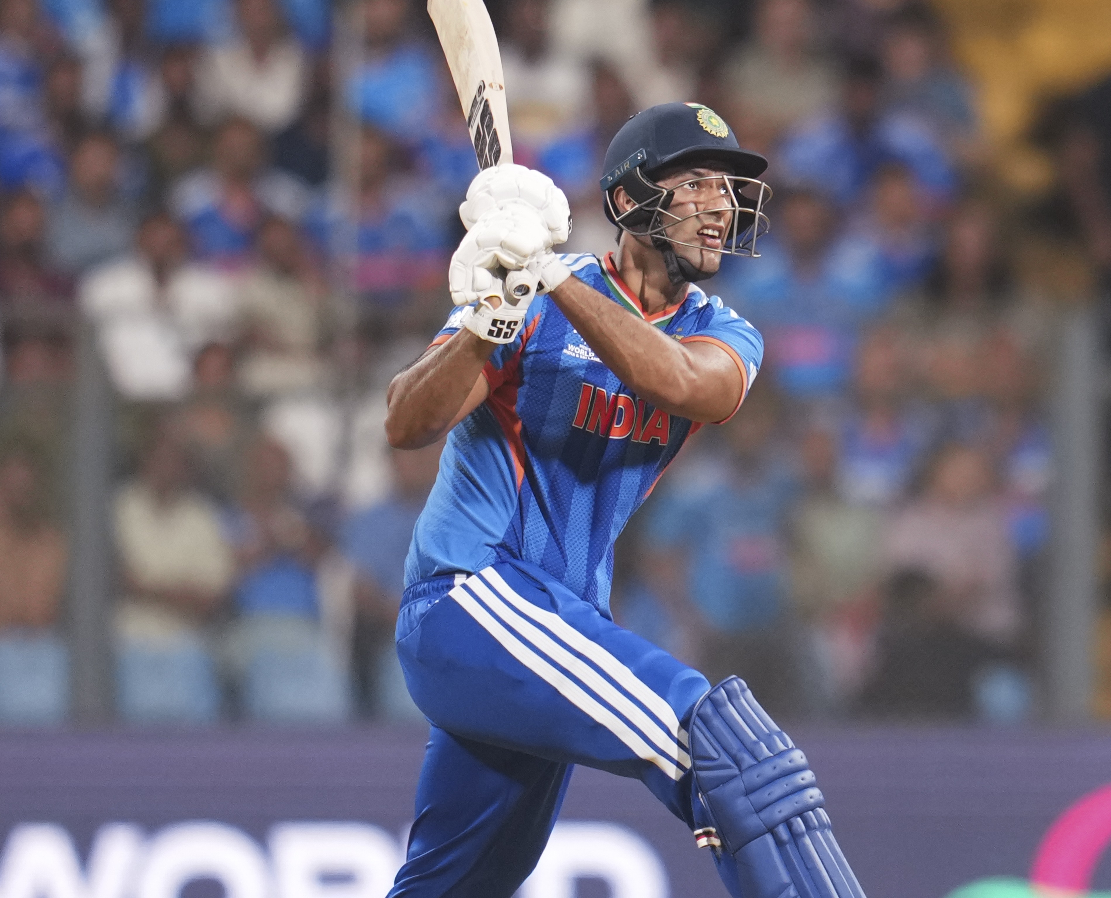 India vs England Match Live Score, T20 World Cup 2026:  भारत का स्कोर 200 पार, टीम इंडिया की नजरें वर्ल्ड रिकॉर्ड पर, शिवम दुबे पर जिम्मा