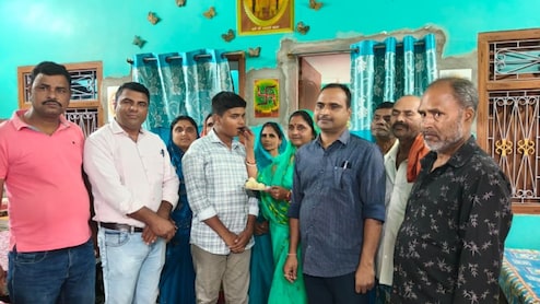 नक्सलियों के पुराने अड्डे से उभरा स्टेट टॉपर, रुपौली के अंशराज ने 97.4% अंक लाकर हासिल किया बिहार में चौथा स्थान