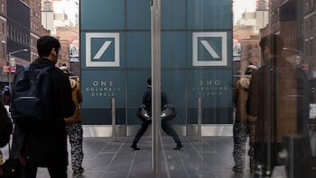 Deutsche Bank Flags $30 Billion Exposure To Private Credit