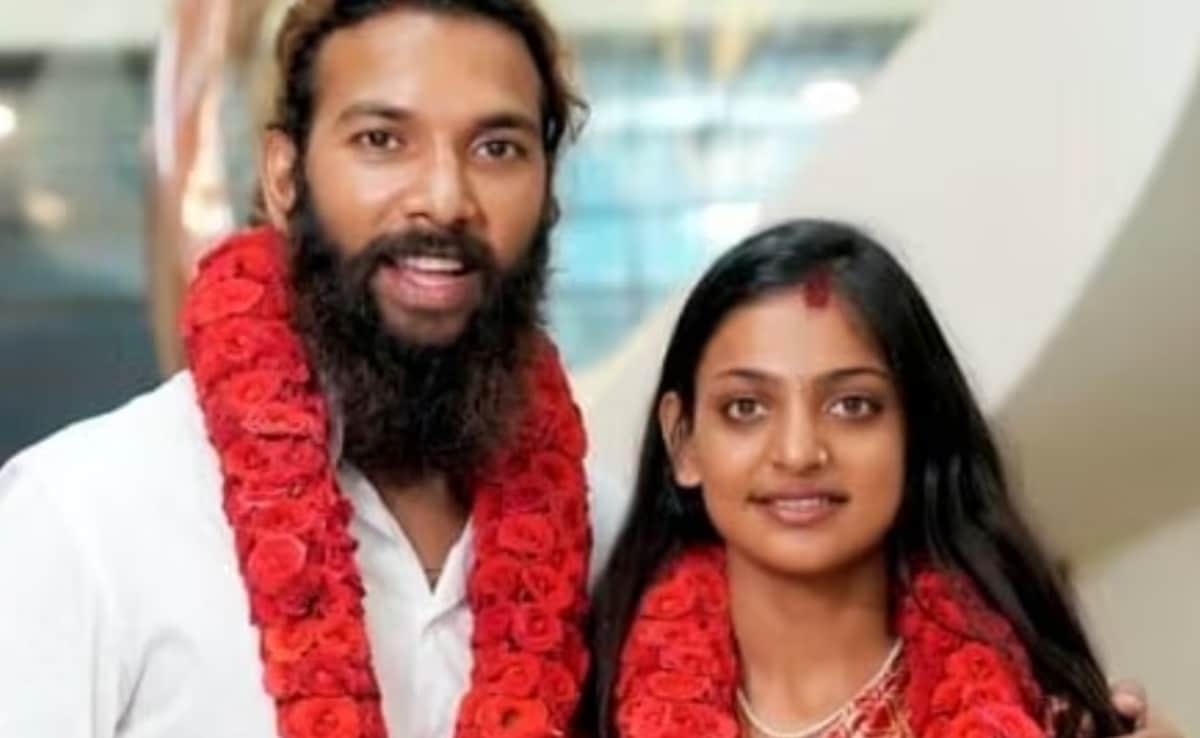 मोनालीसा ने फरमान से शादी के बाद कबूल किया इस्लाम? जानें क्या है महाकुंभ वायरल गर्ल की इस शादी का सच