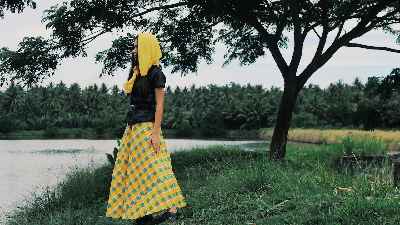 Top 5 Maxi Skirts That Flow Well Without Tangling While Walking