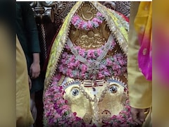 नवरात्र‍ि पर द‍िल्‍ली के मंद‍िरों में भक्‍तों ने क‍िया मां दुर्गा के दर्शन, 'जय माता दी' के जयकारों से गूंजी राजधानी