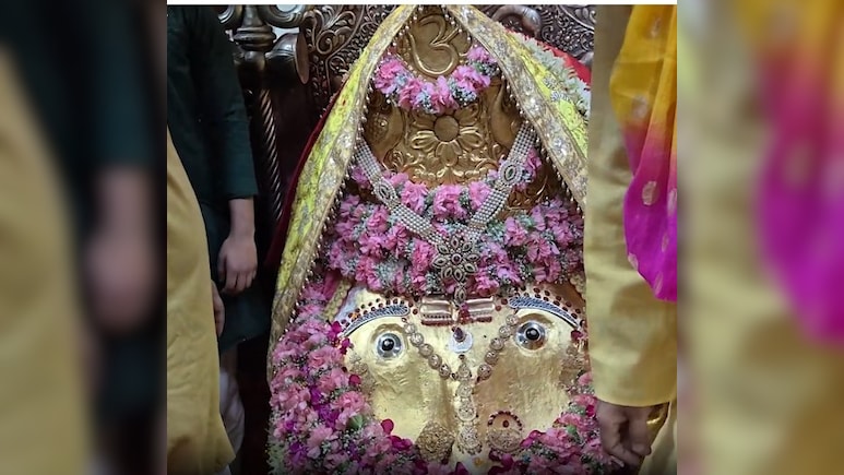 नवरात्र&zwj;ि पर द&zwj;िल्&zwj;ली के मंद&zwj;िरों में भक्&zwj;तों ने क&zwj;िया मां दुर्गा के दर्शन, 'जय माता दी' के जयकारों से गूंजी राजधानी