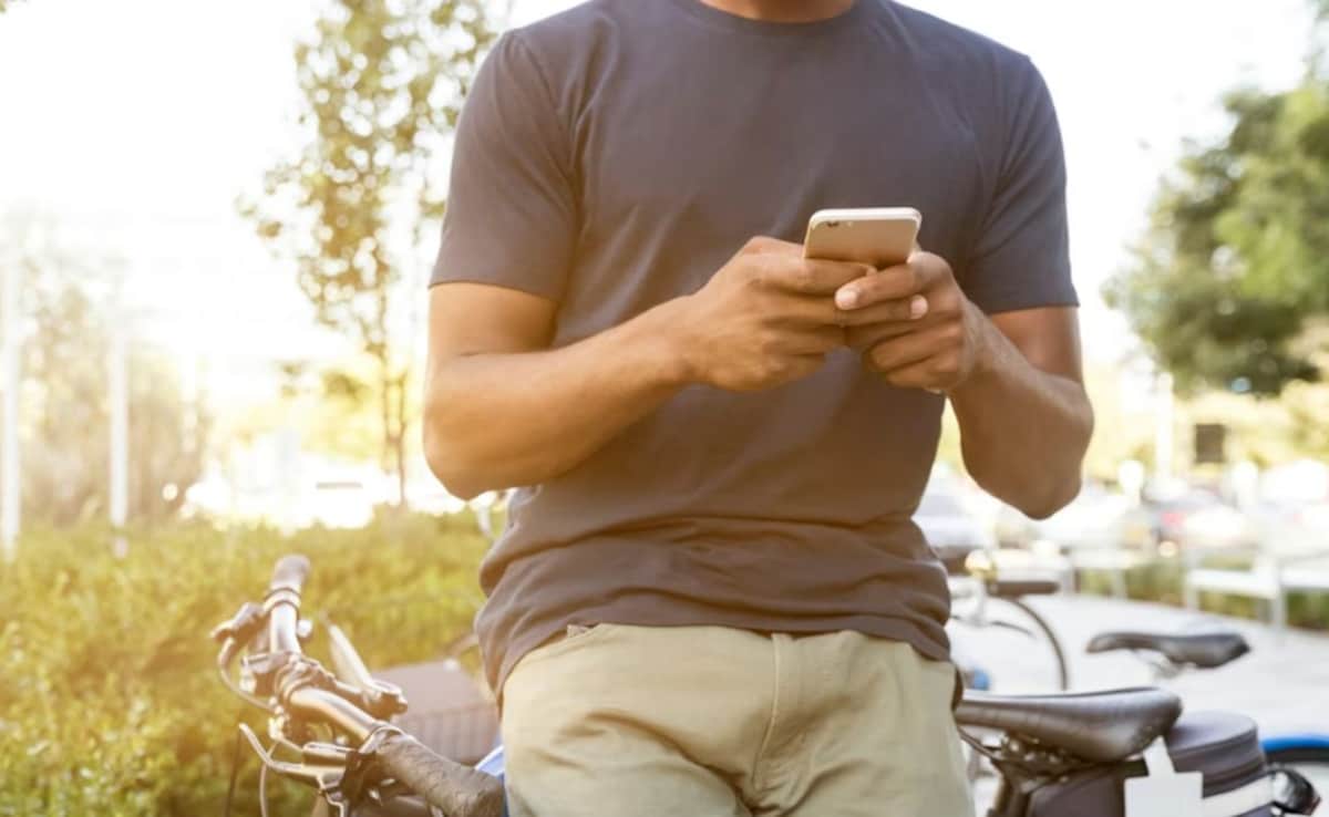 न ऐप, न इंटरनेट! सिर्फ एक SMS से घर बैठे ऐसे पता करें आज का पेट्रोल-डीजल रेट