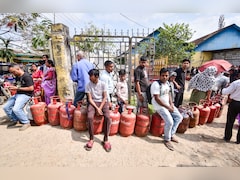 तेल सप्लाई सामान्य, LPG पैनिक बुकिंग घटी...  पश्चिम एशिया संकट के बीच सरकार ने क्या अपडेट दिया