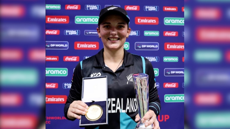 SA(W) vs NZ(W): 52 गेंद में शतक, अमेलिया केर ने एक ही मैच में तीन बड़े रिकॉर्ड किए अपने नाम