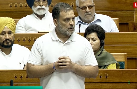 संसद LIVE: पेट्रोल-डीजल की कमी नहीं, कच्चे तेल की सप्लाई सुरक्षित... लोकसभा में पेट्रोलियम मंत्री ने बताया