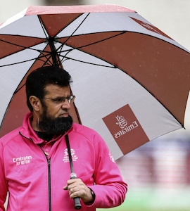 Babar Azam, Mike Hesson Factors Behind Aleem Dars Resignation As Pakistan Selector: Report