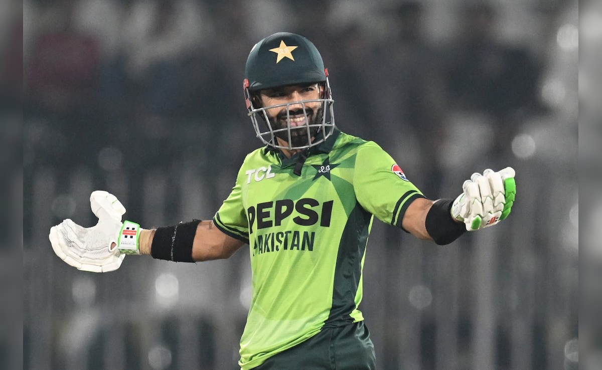 लर्न ही लर्न स्टार्ट हो गया... मोहम्मद रिजवान को पाकिस्तानी स्टार ने बुरी तरह किया ट्रोल