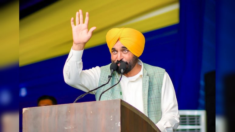 AAP Fulfils Promise To Punjab Women 4 Years After Polls, Congress Protests