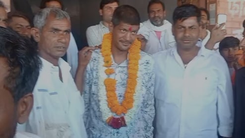 दौसा: बुआ के भात में गया था युवक, 11 साल बाद भरतपुर आश्रम में मिला; गांव में फूल-मालाओं से हुआ भव्य स्वागत&nbsp;