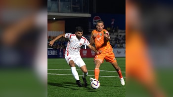 Stunning Halfway-Line Goal! Manvir Singh Channels Beckham, Rooney Energy — Watch Video