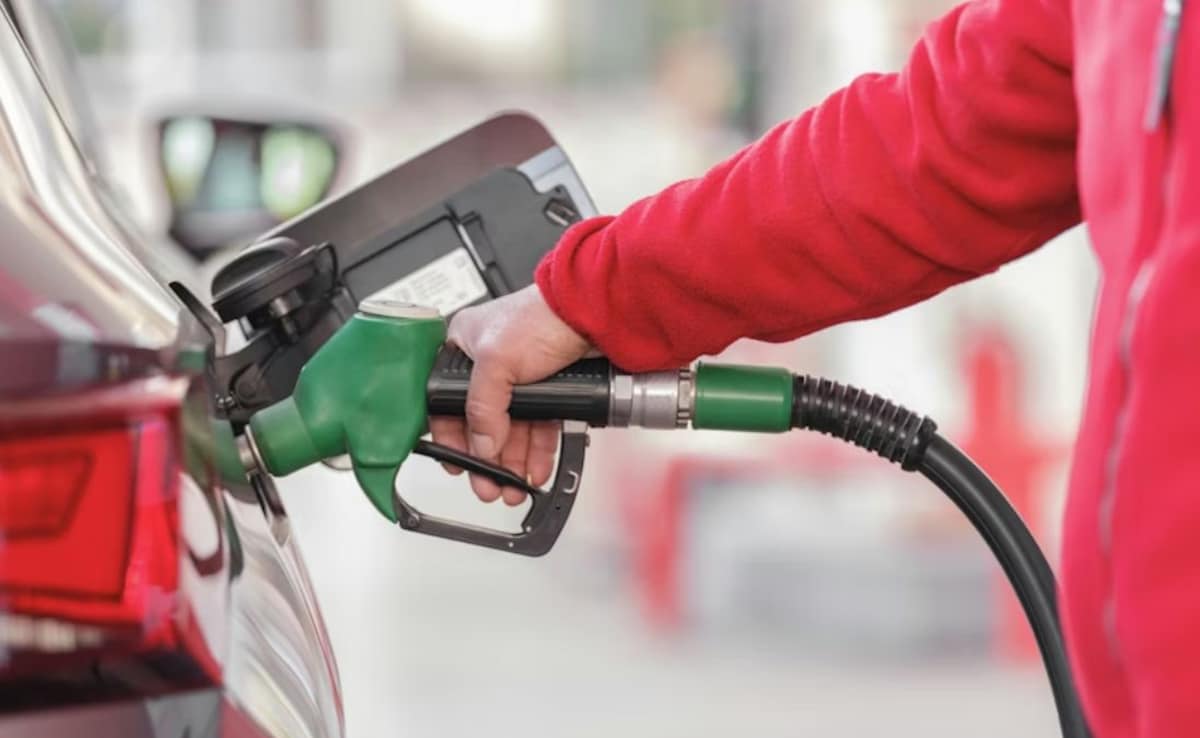 दिल्ली, मुंबई और दूसरे शहरों में अलग क्यों होते हैं पेट्रोल-डीजल के दाम? जानिए असली वजह