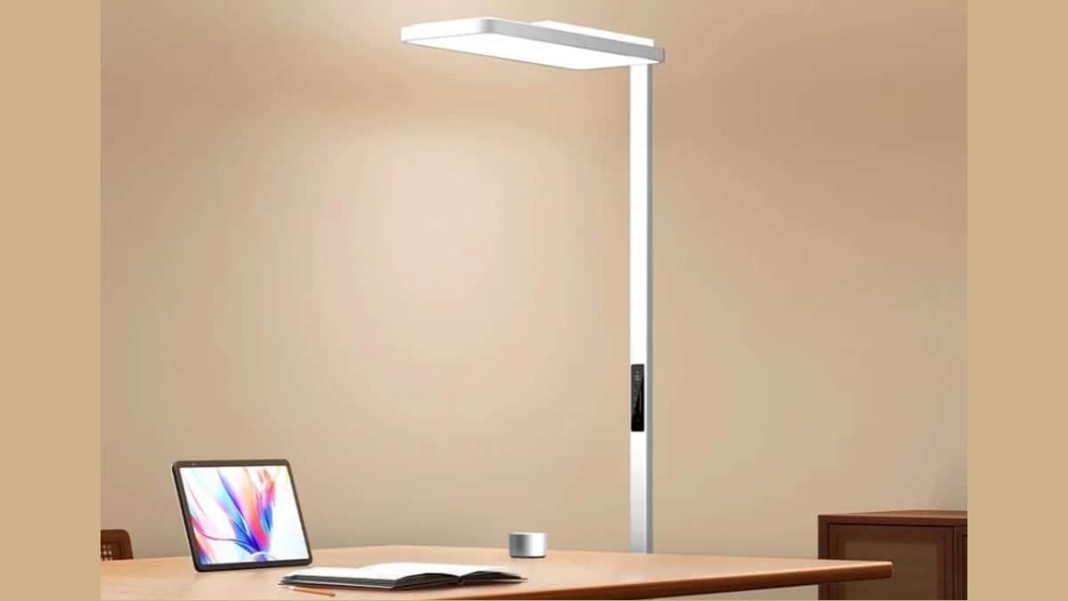 17 साल तक चल सकता है Xiaomi का नया स्टडी लैम्प! 12700 ल्यूमेन की रोशनी, AI फीचर्स भी, जानें कीमत