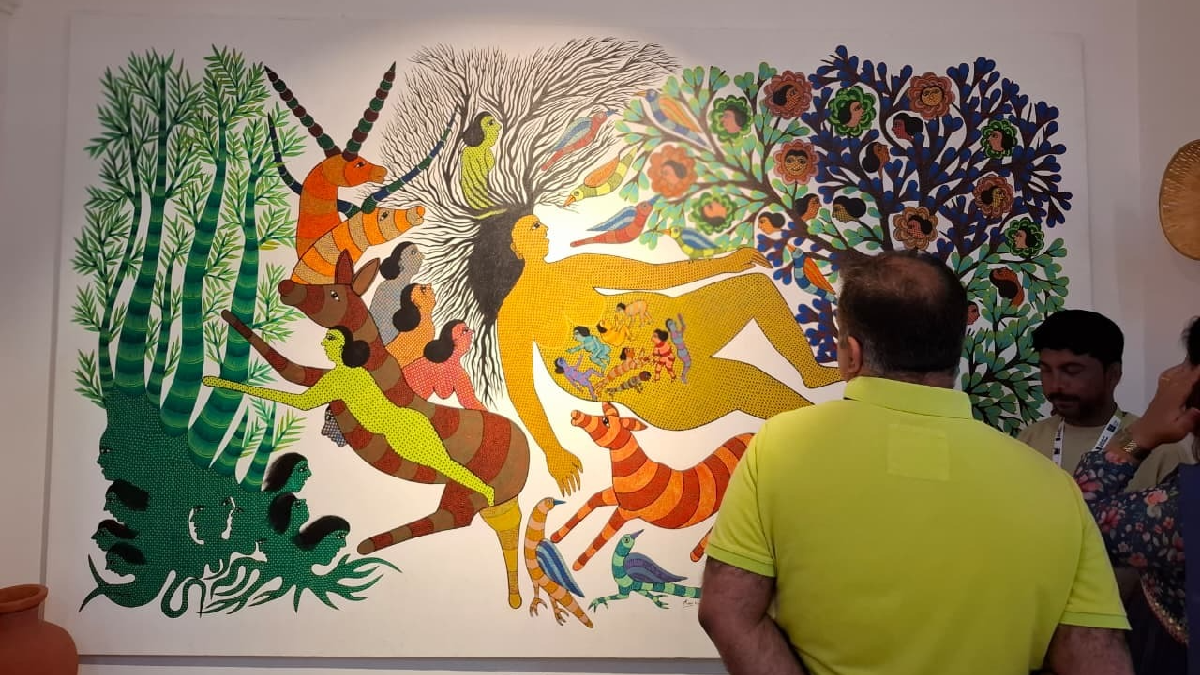 दिल्ली में 15 लाख की पेंटिंग बनी आकर्षण का केंद्र, ट्राइब्स आर्ट फेस्ट में कलाकारों का कमाल