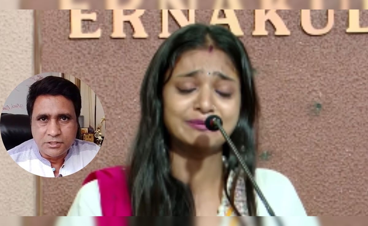 'तो क्या पहली मूवी के लिए मुझसे रेप करवाओगे', मोनालिसा ने डायरेक्टर सनोज मिश्रा पर लगाए गंभीर आरोप